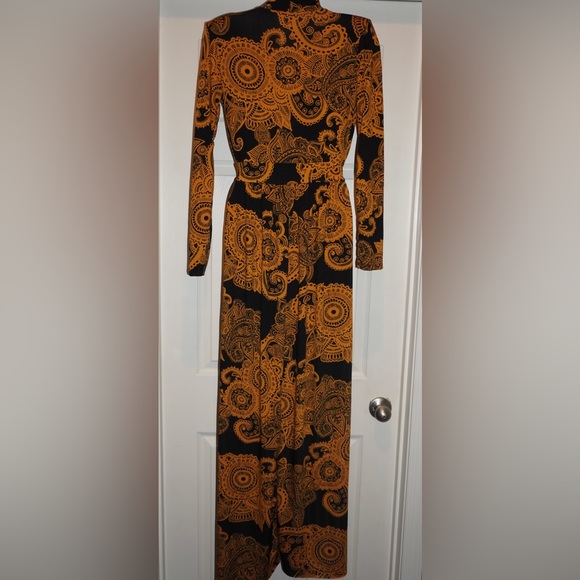 Fashion Nova Spending Spree Maxi Dress - Picture 7 of 9